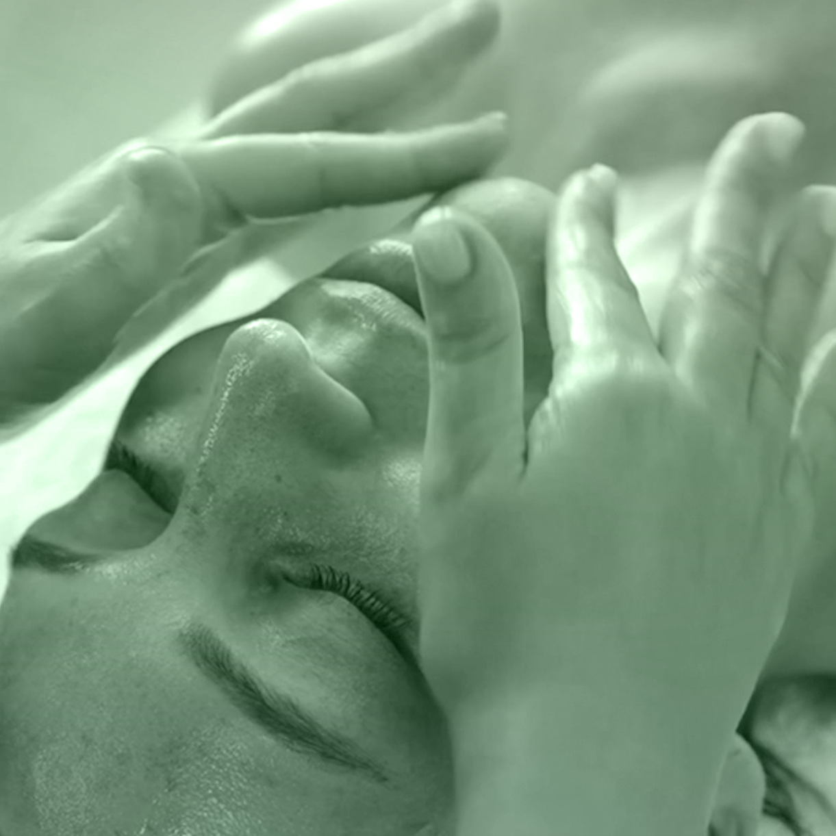 Masaje Facial Linfodrenante + Escultural